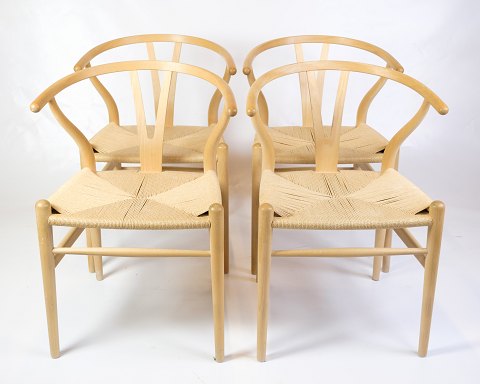 Set of Four Wishbone Chairs - Model CH24 - Beech & Paper Yarn - Hans J. Wegner - 
Carl Hansen & Son
Great condition
