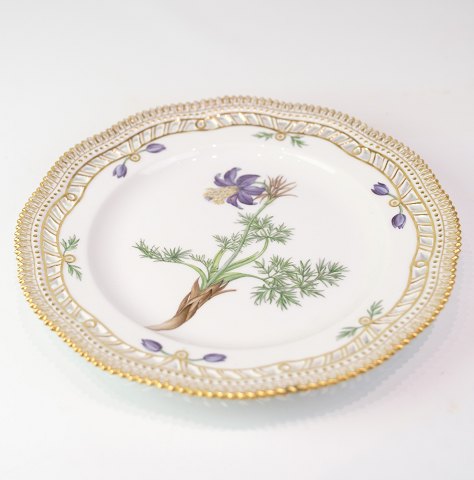 Lunch plate – Decoration No. 20/3554 – Royal Copenhagen Flora Danica – Royal 
Copenhagen, 1960s
