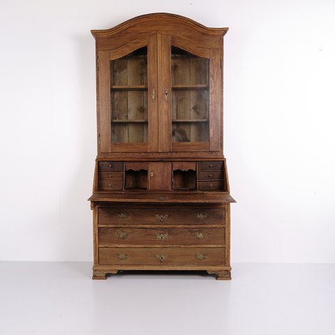 Bureau desks