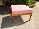Foot stool in oak designed by Hans Wegner Generation Getama furniture factory No 290 GE needs new upholstery 5000 m2 showroom