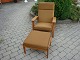 Recliner in oak designed by Hans Wegner GE Model 290 with associated stool 5000 m2 showroom