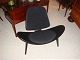 Lounge chair designed by Hans Wegner model ch 07 in very good condition 5000 m2 showroom