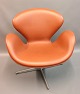 Fritz Hansen - Swan Armchair FH3320  with cognac colored leather elegance  in good condition 5000 m2 showroom