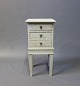 Small grey painted chest of Drawers in the style of Gustavian from around the year 1920.5000m2 showroom.