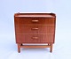 Small chest of drawers in teak of danish design from the 1960s.5000m2 showroom.