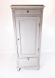 Grey painted gustavian tall cabinet, in great condition from the 1840s.5000m2 showroom.