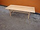 Table in oak in very good condition Designed by Hans Wegner5000 m2 showrroom
